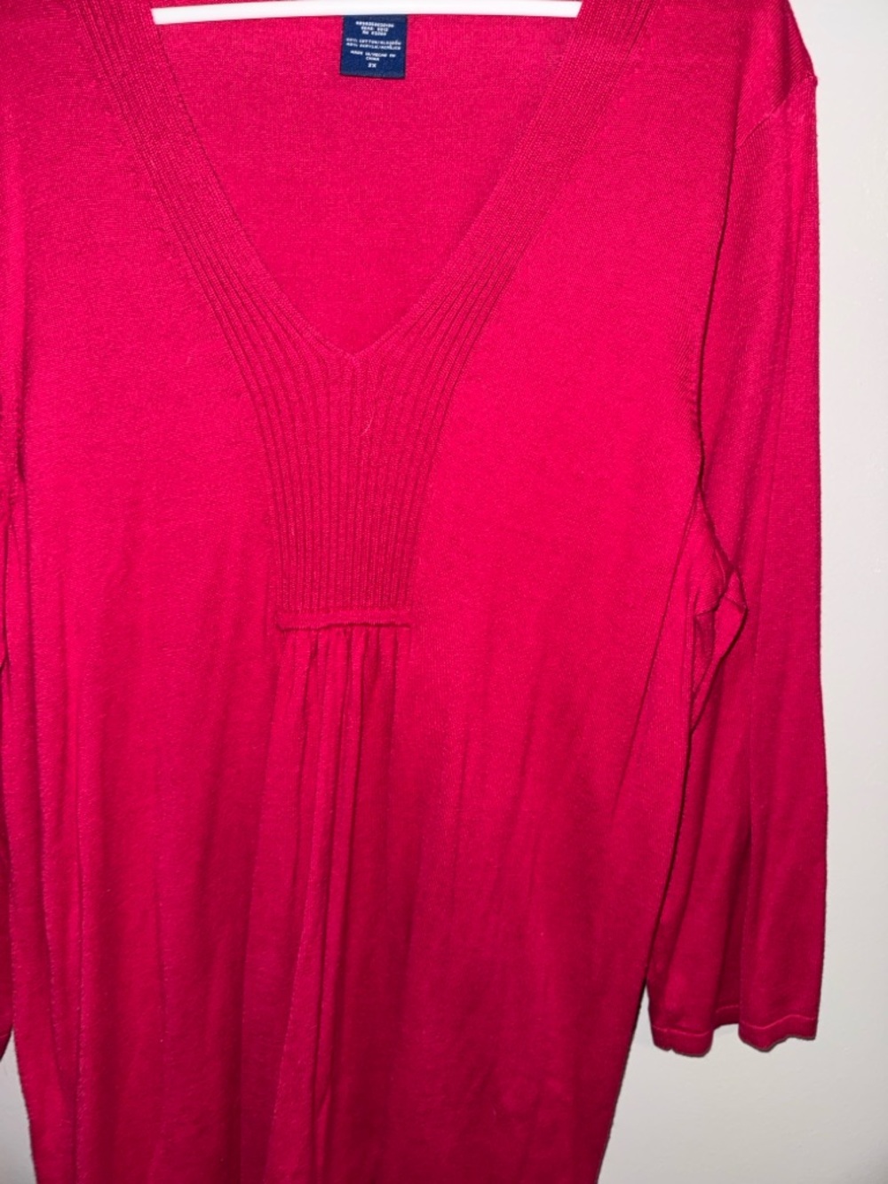 Women’s Basic Editions Top - Picture 3 of 4